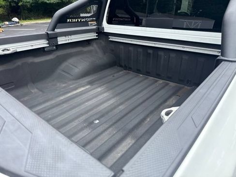 Used 2024 Nissan Frontier SV w/ Hardbody Edition AWD/4WD image 10