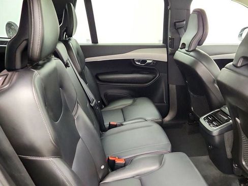 Used 2022 Volvo XC90 T5 Momentum AWD/4WD image 23
