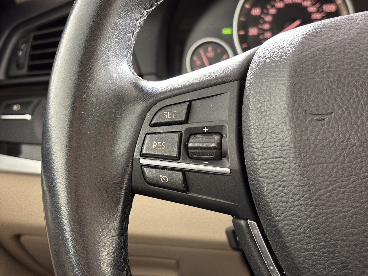 Used 2014 BMW 528i Sedan RWD image 18