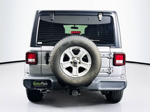 Used 2020 Jeep Wrangler Unlimited Sport S image 7