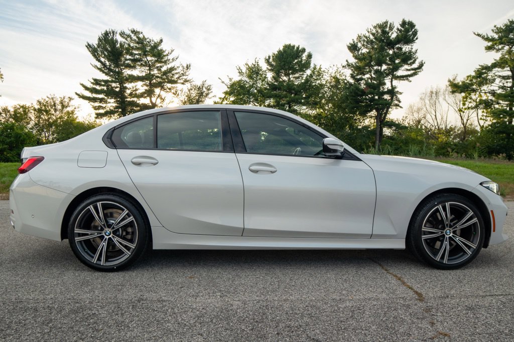Certified 2023 BMW 330i xDrive Sedan w/ Premium Package AWD/4WD image 11