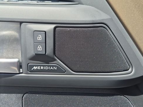Certified 2025 Land Rover Defender 130 S AWD/4WD image 32
