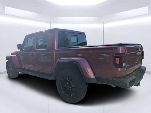 Used 2024 Jeep Gladiator Sport AWD/4WD image 5
