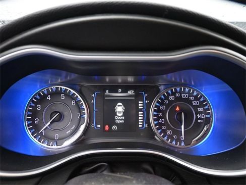 Used 2016 Chrysler 200 Limited image 15