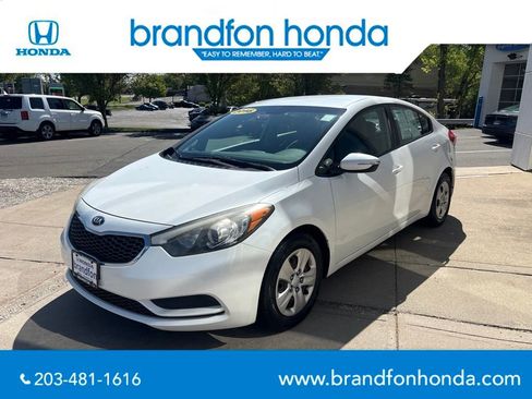 Used 2016 Kia Forte LX w/ LX Popular Package FWD image 2