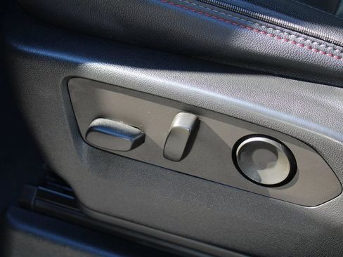 Used 2022 Chevrolet Suburban RST image 26