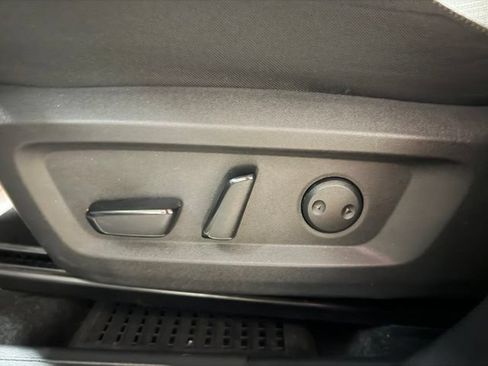 Used 2023 Nissan Rogue SV AWD/4WD image 16