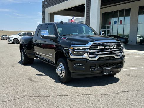 New 2026 RAM 3500 Limited AWD/4WD image 10