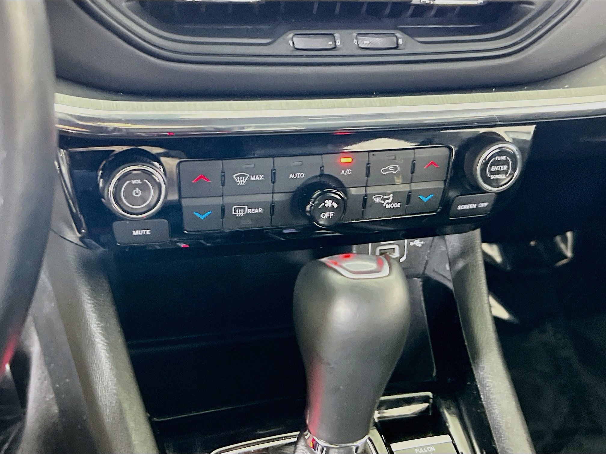 Used 2022 Jeep Compass High Altitude AWD/4WD image 16