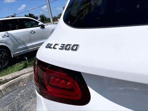 Used 2021 Mercedes-Benz GLC 300 image 10