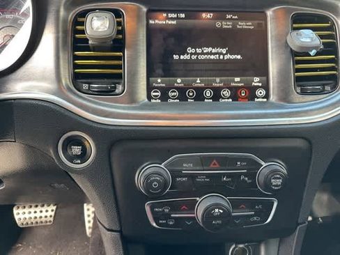 Used 2018 Dodge Charger R/T image 9