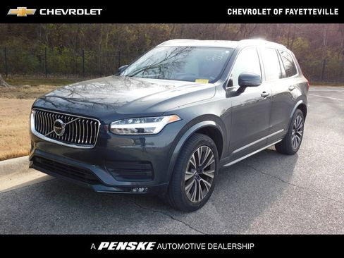Used 2022 Volvo XC90 T5 Momentum w/ Advanced Package image 1