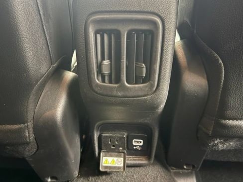 Used 2021 Jeep Compass Limited AWD/4WD image 19