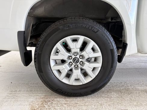 Used 2023 Nissan Frontier SV w/ Tow Package AWD/4WD image 21