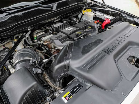 Used 2022 RAM 5500 Tradesman w/ Chrome Appearance Group image 47