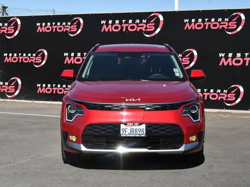 Used 2023 Kia Niro Wind FWD image 2