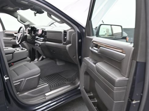 Used 2023 Chevrolet Silverado 1500 LT AWD/4WD image 23