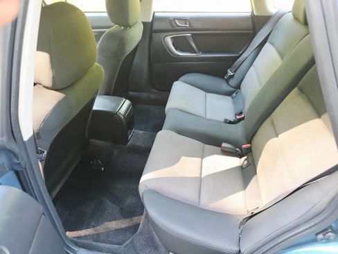 Used 2005 Subaru Legacy 2.5i AWD/4WD image 10