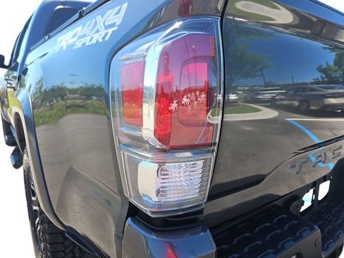 Used 2022 Toyota Tacoma TRD Sport w/ TRD Premium Sport Package AWD/4WD image 35