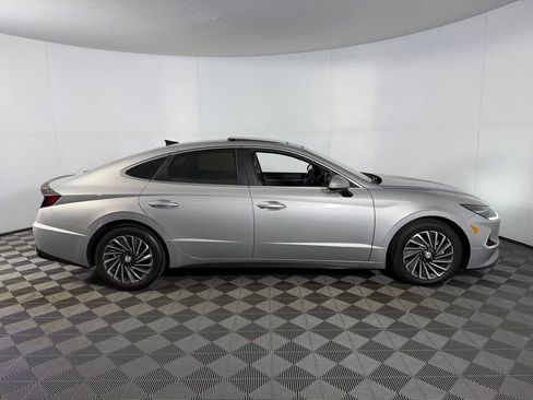 Used 2023 Hyundai Sonata Limited FWD image 4