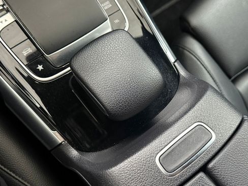 Used 2020 Mercedes-Benz GLB 250 image 23