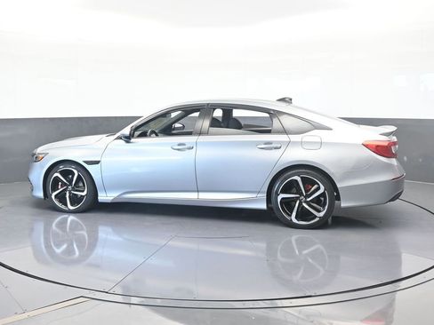 Used 2019 Honda Accord Sport image 3