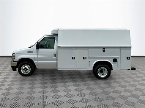 New 2025 Ford E-350 and Econoline 350 Super Duty w/ Power Equipment Group image 3