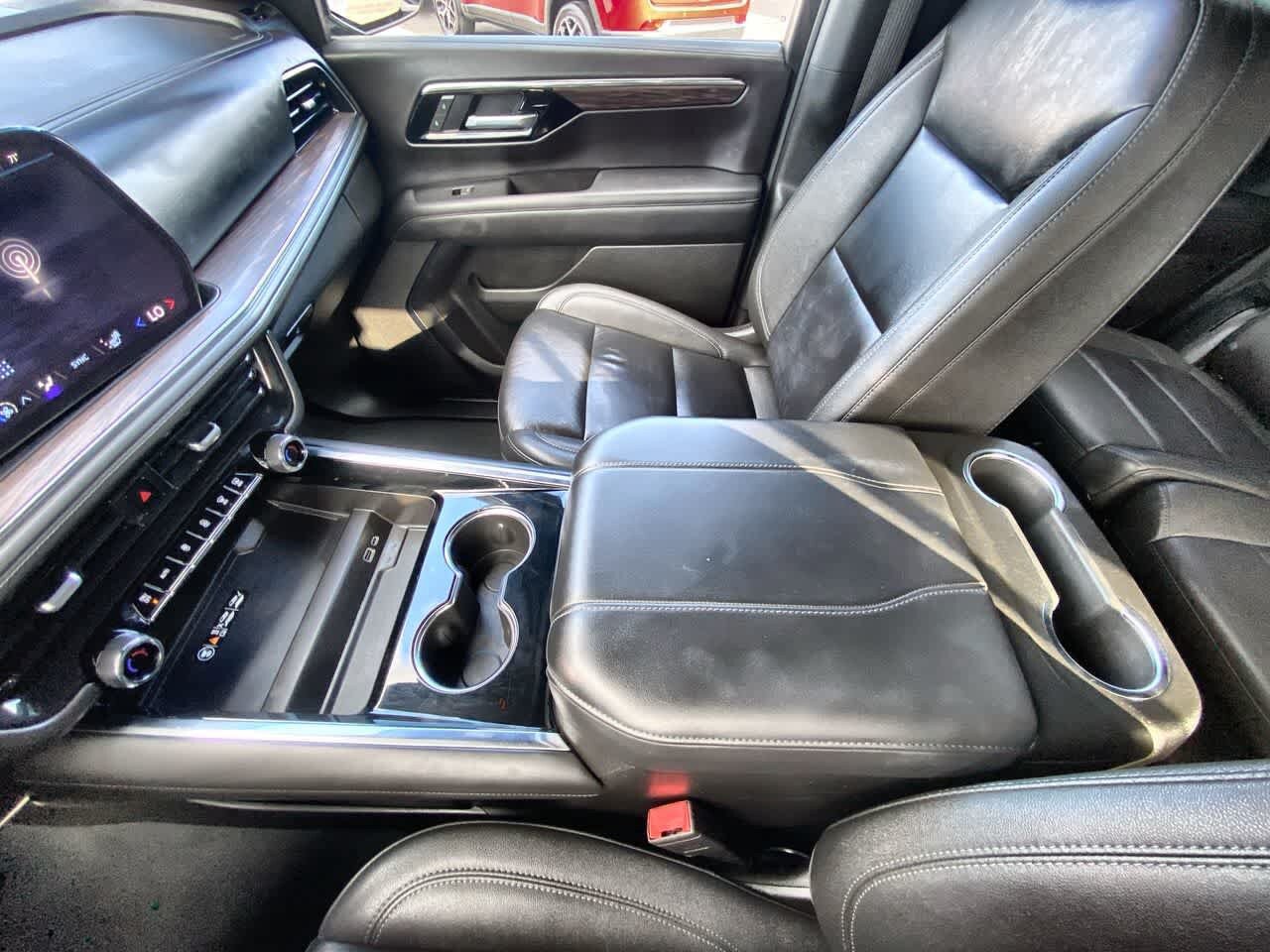 Used 2025 Chevrolet Tahoe LT AWD/4WD image 20