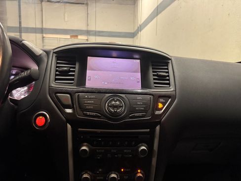 Used 2019 Nissan Pathfinder SV w/ Rock Creek Edition image 18