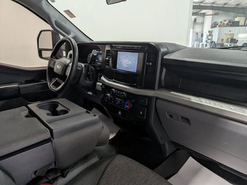 Used 2023 Ford F250 XL w/ STX Appearance Package AWD/4WD image 18