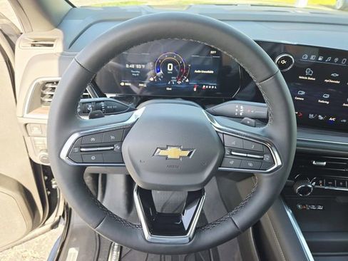 New 2026 Chevrolet Suburban Premier w/ Sun And Tow Package AWD/4WD image 19