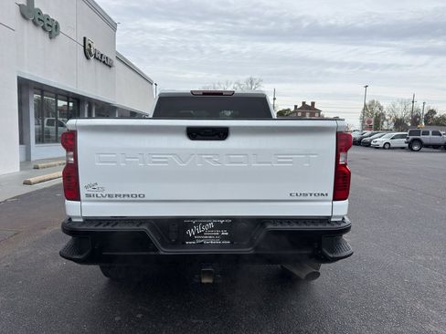 Used 2025 Chevrolet Silverado 2500 Custom w/ Custom Value Package image 7