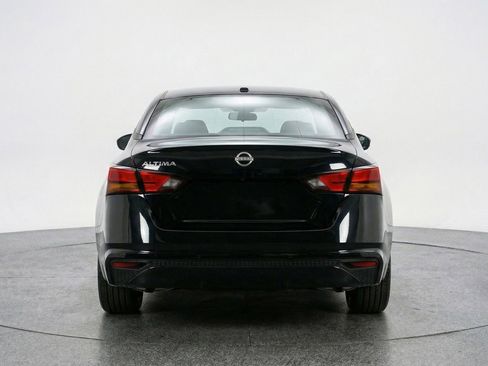 Used 2025 Nissan Altima 2.5 SV image 7