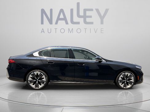 Used 2025 BMW 540i xDrive AWD/4WD image 4