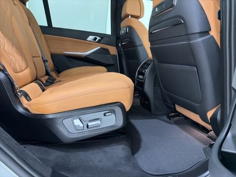 Certified 2024 BMW X7 xDrive40i image 25