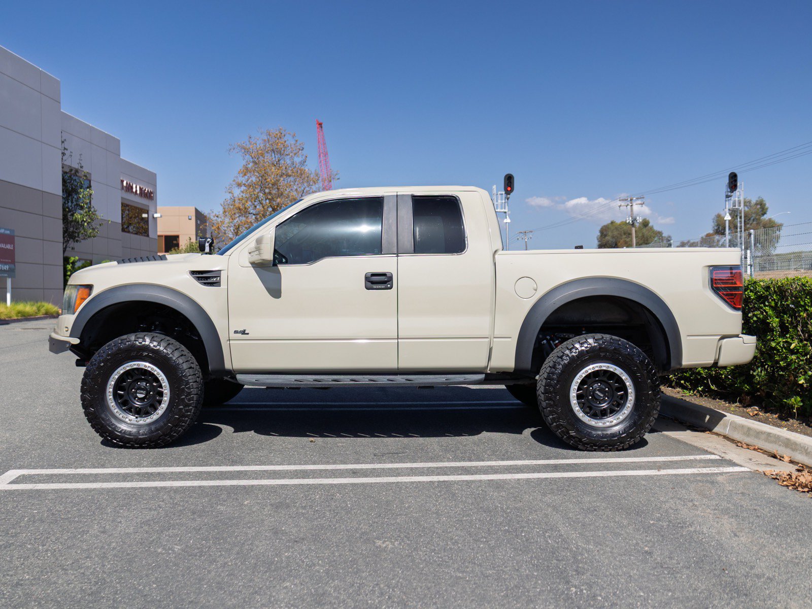 Used 2012 Ford F150 Raptor w/ Raptor Luxury Pkg AWD/4WD image 7