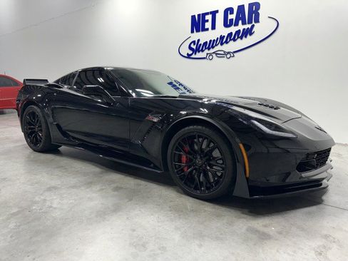 Used 2016 Chevrolet Corvette Z06 w/ 3LZ Preferred Equipment Group RWD image 2