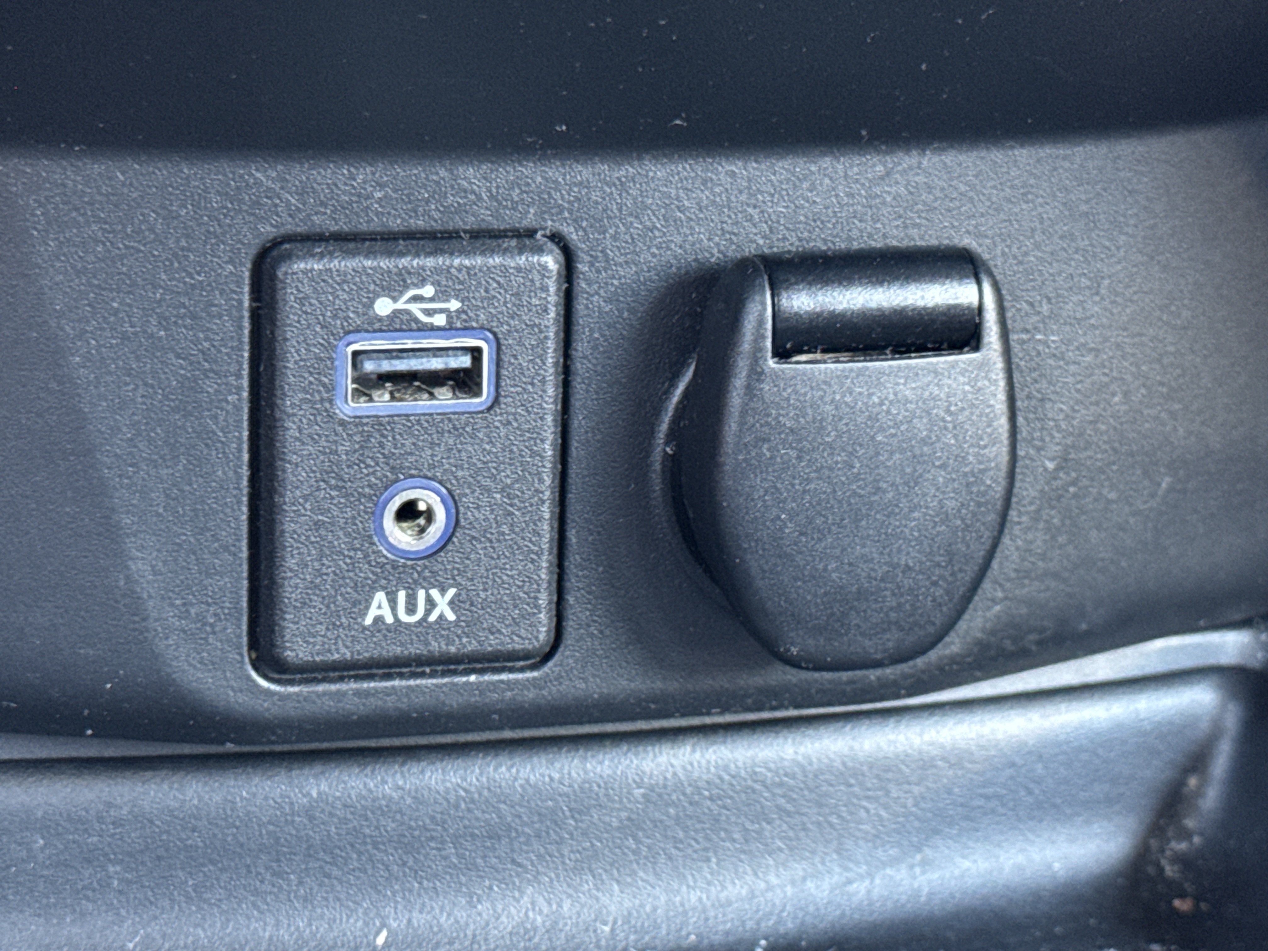 Used 2017 Nissan Rogue SL w/ SL Premium Package FWD image 23