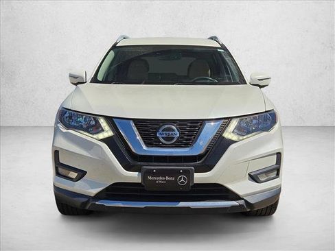 Used 2020 Nissan Rogue SL FWD image 2