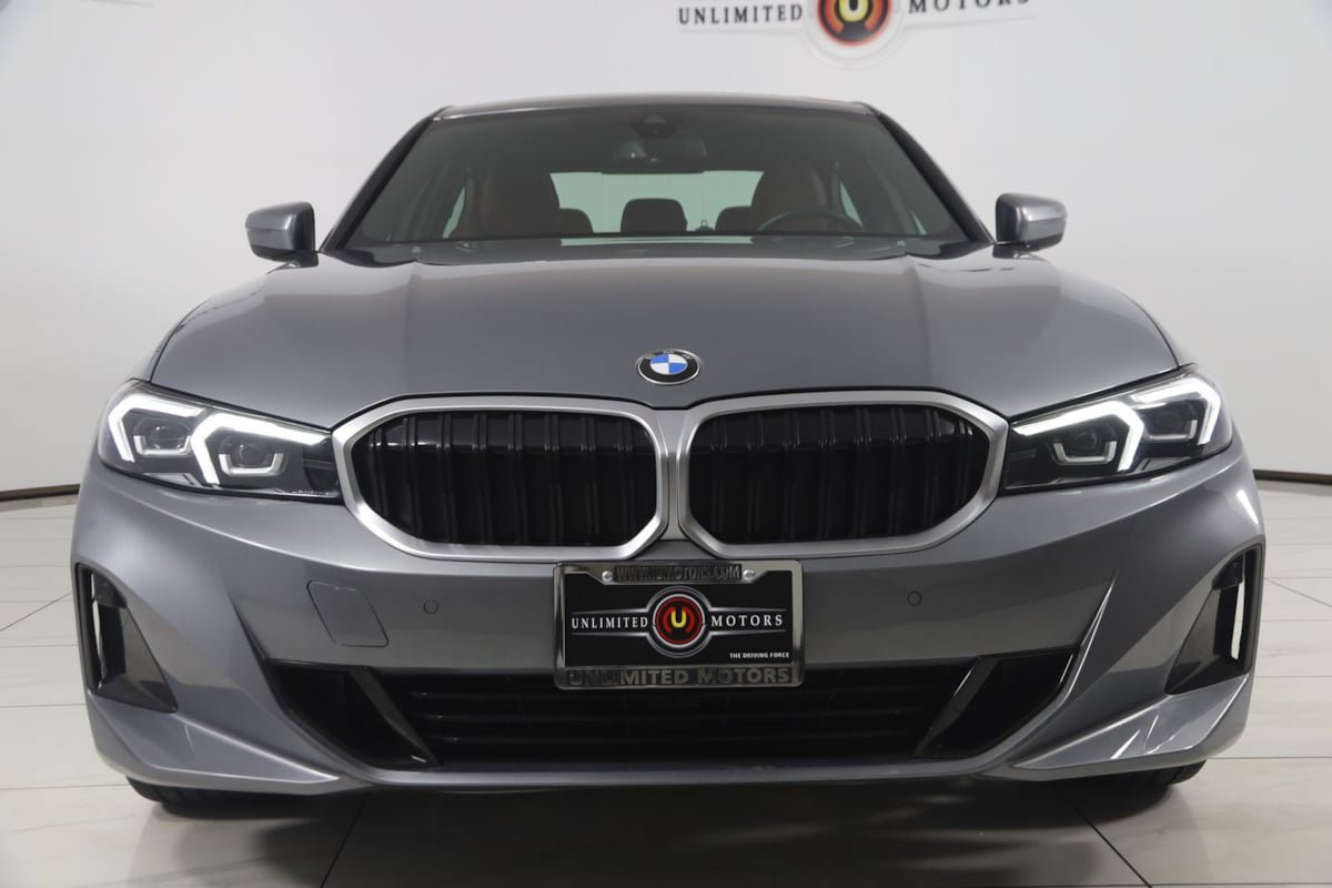 Used 2023 BMW 330i xDrive Sedan w/ Convenience Package AWD/4WD image 44