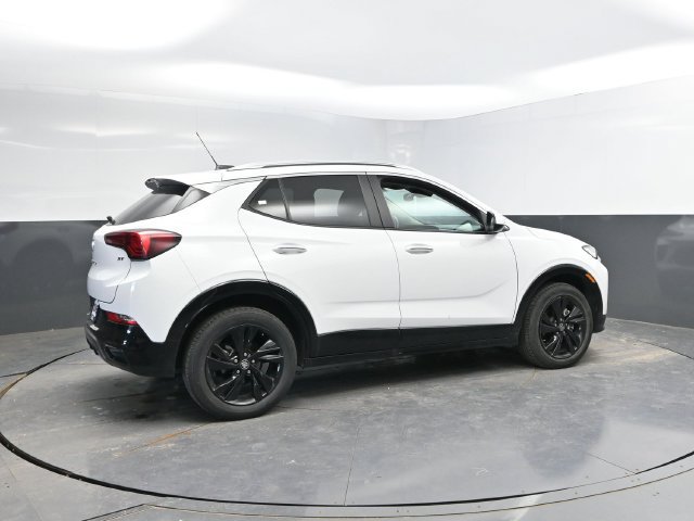 Used 2024 Buick Encore GX Sport Touring AWD/4WD image 2