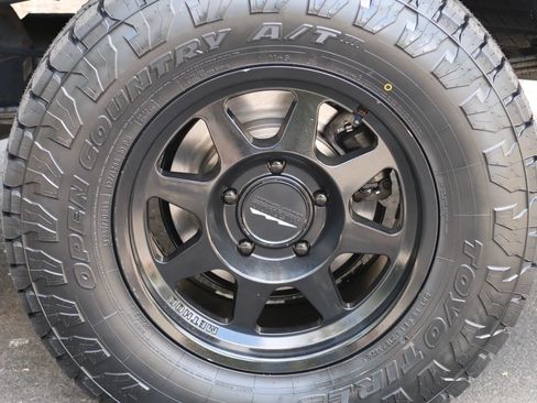 Used 2010 Toyota Tundra 4x4 Double Cab image 13