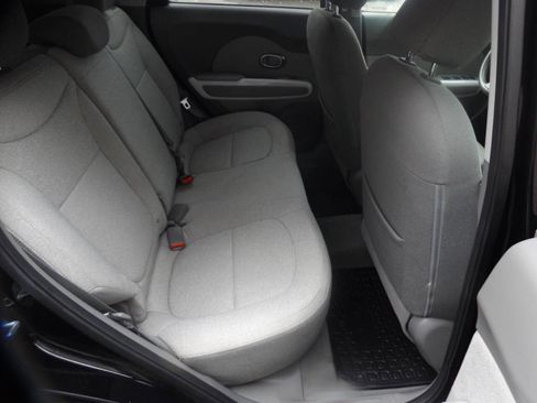 Used 2016 Kia Soul EV image 19