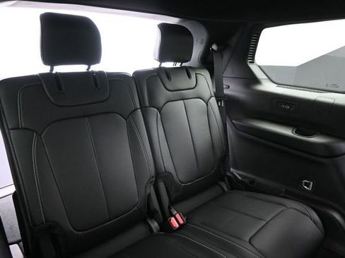 New 2026 Jeep Grand Cherokee L Limited AWD/4WD image 21