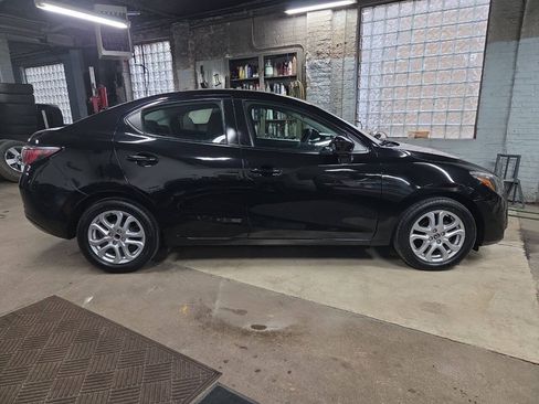 Used 2018 Toyota Yaris iA FWD image 6