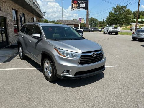 Used 2014 Toyota Highlander Limited FWD image 9