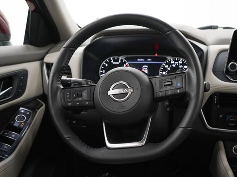 Used 2023 Nissan Rogue SL AWD/4WD image 17