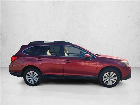 Used 2018 Subaru Outback 2.5i Premium AWD/4WD image 4