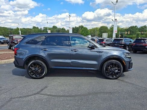 Used 2023 Kia Sorento SX image 8