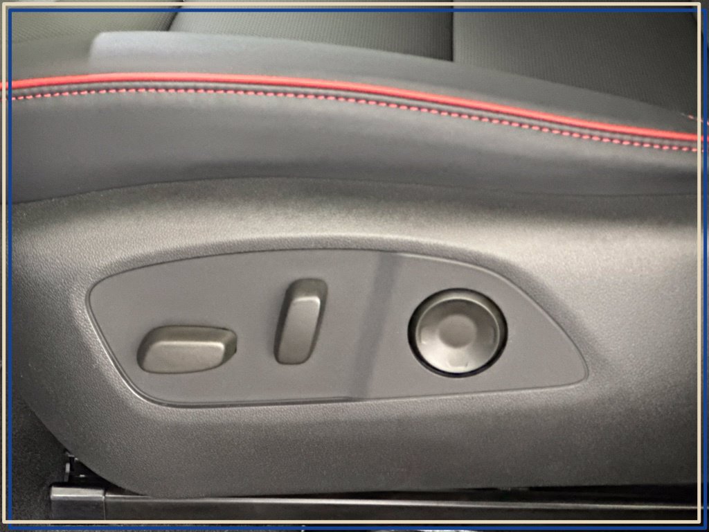 New 2027 Chevrolet Traverse RS AWD/4WD image 25